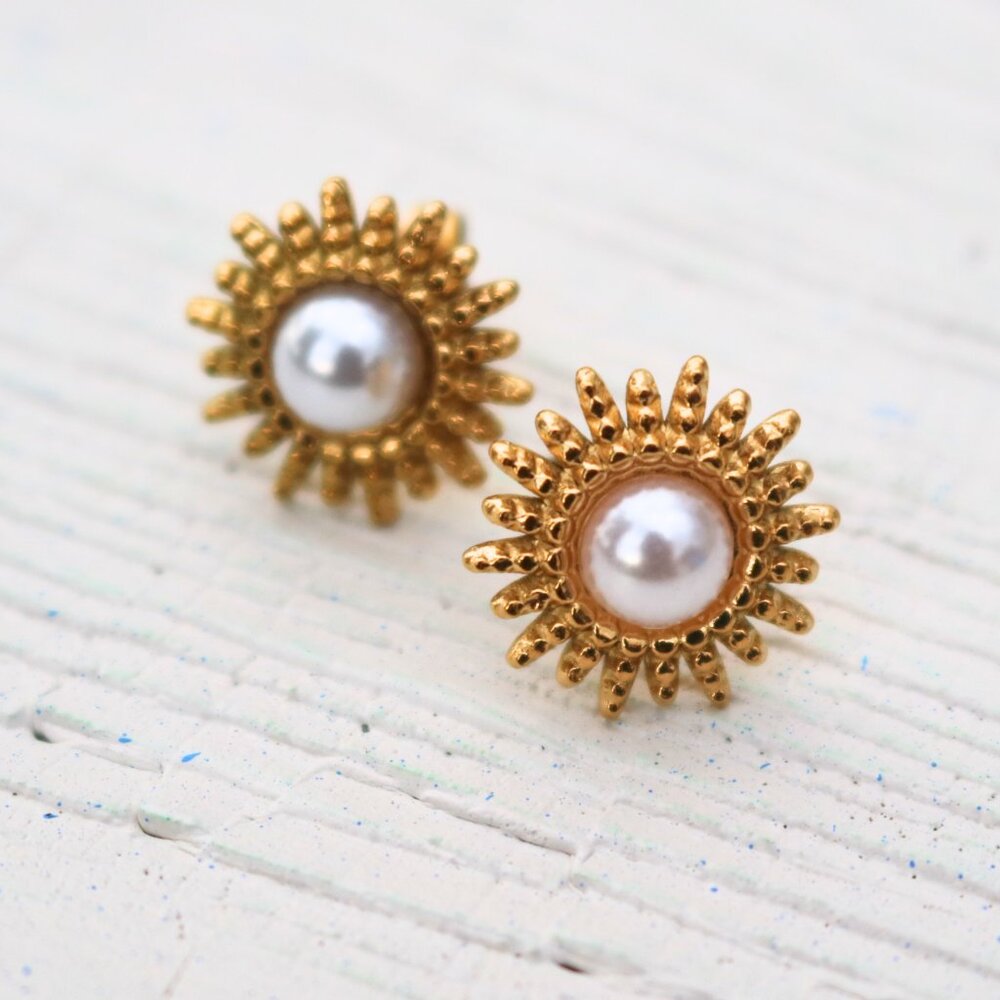 God pearl earrings